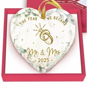 Wedding Ornament 2025 Mr Mrs Heart Shape
